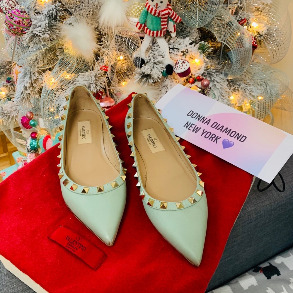 Valentino Leather Rockstud Flats 💯 💜